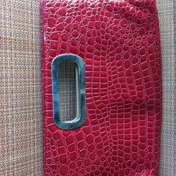 NY&C red crocodile pattern purse - Picture 2 of 6